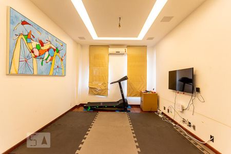 Apartamento à venda com 350m², 4 quartos e 3 vagasComodo na entrada do Imóvel