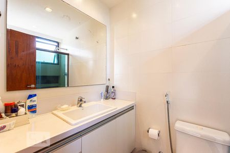 Apartamento à venda com 350m², 4 quartos e 3 vagasBanheiro da Suite 3