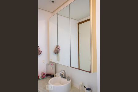 Apartamento para alugar com 414m², 5 quartos e 4 vagas Apartamento para alugar com 414m², 5 quartos e 4 vagasBanheiro do Quarto 3