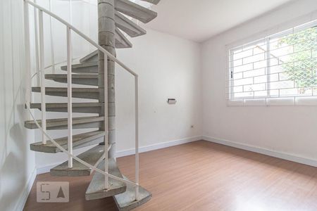 Sala 2 de casa para alugar com 4 quartos, 90m² em Uberaba, Curitiba