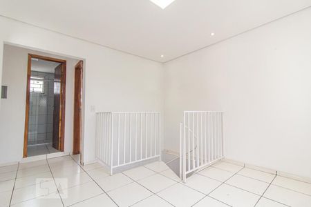 Hall de casa para alugar com 4 quartos, 90m² em Uberaba, Curitiba