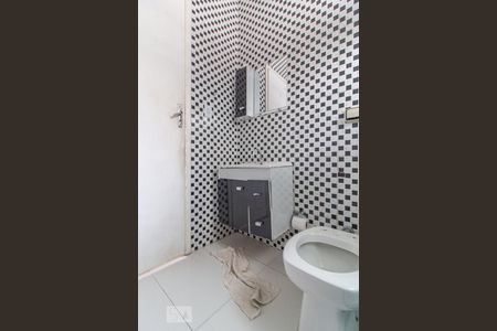 Casa para alugar com 90m², 4 quartos e 2 vagasBanheiro 2