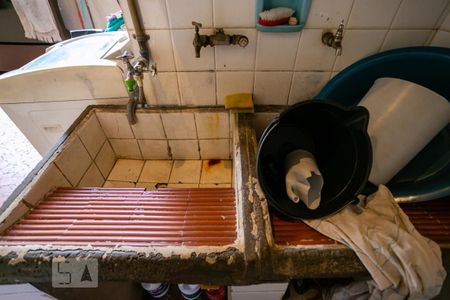 Casa à venda com 176m², 5 quartos e sem vagaCasa 1 - Área de Serviço