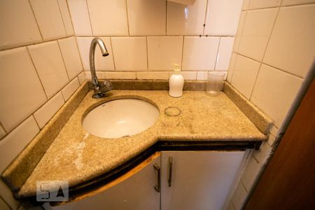 Casa à venda com 176m², 5 quartos e sem vagaBanheiro do Salão