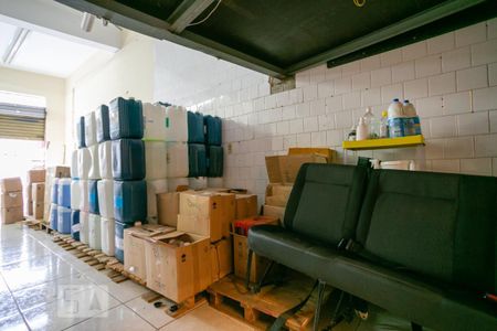 Casa à venda com 176m², 5 quartos e sem vagaSalão