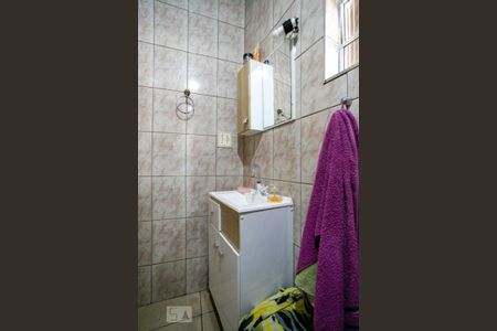 Casa à venda com 176m², 5 quartos e sem vagaCasa 1 - Banheiro