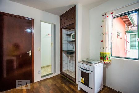 Sala/Cozinha de kitnet/studio para alugar com 1 quarto, 25m² em Cidade Universitária, Campinas