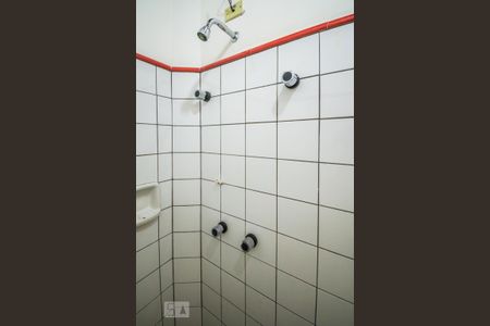 Banheiro de kitnet/studio para alugar com 1 quarto, 25m² em Cidade Universitária, Campinas