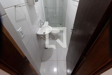 Banheiro de kitnet/studio para alugar com 1 quarto, 30m² em Chácara Santa Margarida, Campinas
