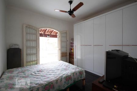 Casa à venda com 180m², 3 quartos e 2 vagas Casa à venda com 180m², 3 quartos e 2 vagasQuarto 3