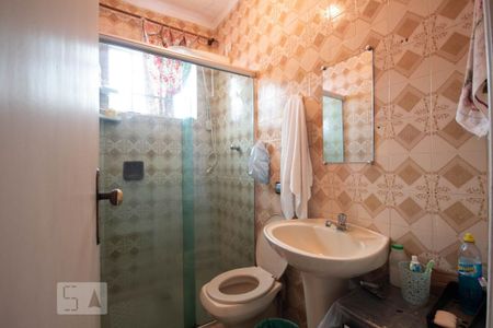 Casa à venda com 180m², 3 quartos e 2 vagas Casa à venda com 180m², 3 quartos e 2 vagasBanheiro