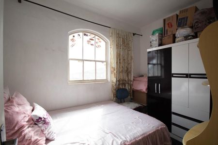 Casa à venda com 180m², 3 quartos e 2 vagas Casa à venda com 180m², 3 quartos e 2 vagasQuarto 2