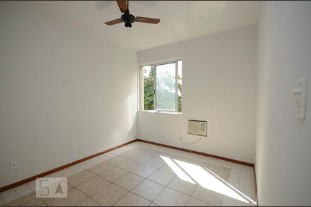 Apartamento à venda com 91m², 3 quartos e sem vagaSuíte