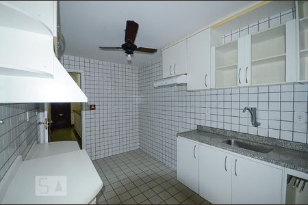 Apartamento à venda com 91m², 3 quartos e sem vagaCozinha