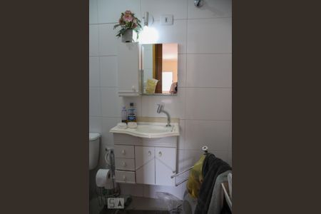 Casa à venda com 247m², 4 quartos e 2 vagasBanheiro da suíte