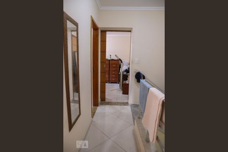 Casa à venda com 247m², 4 quartos e 2 vagasCorredor