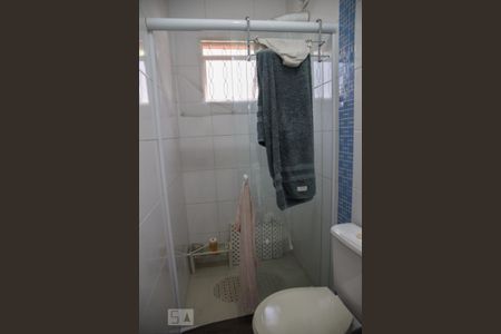 Casa à venda com 247m², 4 quartos e 2 vagasBanheiro da suíte