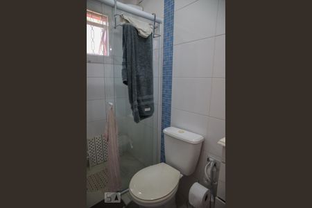 Casa à venda com 247m², 4 quartos e 2 vagasBanheiro da suíte