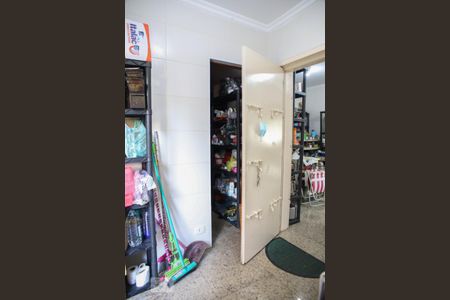 Casa à venda com 247m², 4 quartos e 2 vagasLavanderia