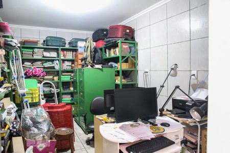 Casa à venda com 247m², 4 quartos e 2 vagasEscritório