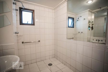 Banheiro de apartamento para alugar com 1 quarto, 45m² em Vila Clementino, São Paulo