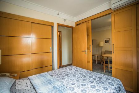 Apartamento para alugar com 45m², 1 quarto e 1 vagaQuarto - Armários