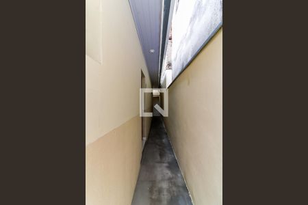 Casa para alugar com 70m², 2 quartos e 2 vagasCorredor Lateral