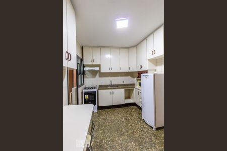Apartamento para alugar com 105m², 3 quartos e 2 vagas Apartamento para alugar com 105m², 3 quartos e 2 vagasCozinha