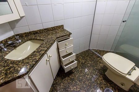 Apartamento para alugar com 105m², 3 quartos e 2 vagas Apartamento para alugar com 105m², 3 quartos e 2 vagasSuíte