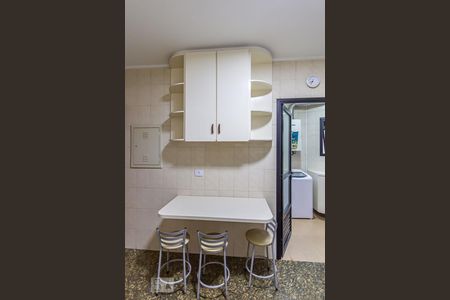 Apartamento para alugar com 105m², 3 quartos e 2 vagas Apartamento para alugar com 105m², 3 quartos e 2 vagasCozinha