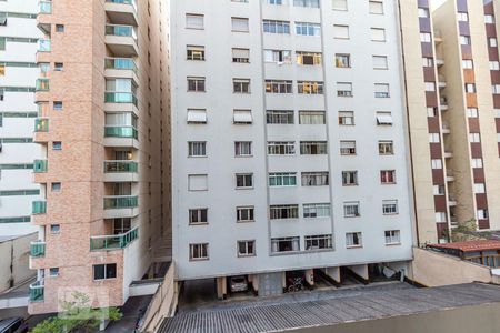 Apartamento para alugar com 105m², 3 quartos e 2 vagas Apartamento para alugar com 105m², 3 quartos e 2 vagasVista