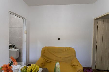 Casa à venda com 101m², 3 quartos e 1 vagaCozinha e Sala Casa dos Fundos
