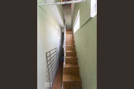 Casa à venda com 101m², 3 quartos e 1 vagaEscada