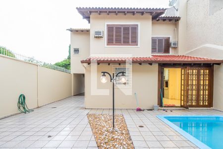 Casa para alugar com 356m², 5 quartos e 4 vagas Casa para alugar com 356m², 5 quartos e 4 vagasÁrea comum