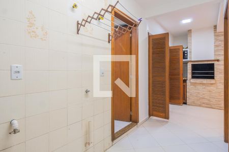 Casa para alugar com 356m², 5 quartos e 4 vagas Casa para alugar com 356m², 5 quartos e 4 vagasÁrea de Serviço