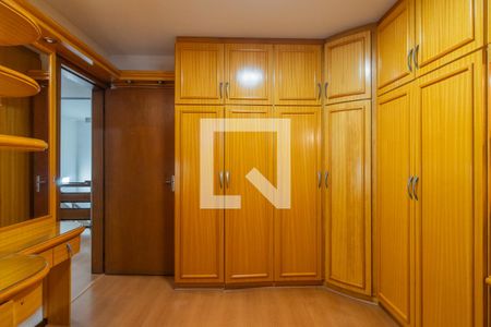 Casa para alugar com 356m², 5 quartos e 4 vagas Casa para alugar com 356m², 5 quartos e 4 vagasQuarto 2