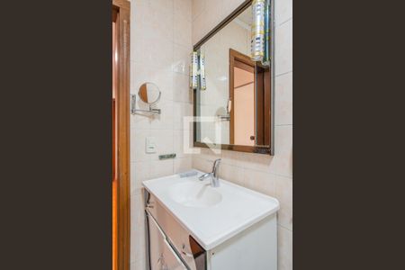 Casa para alugar com 356m², 5 quartos e 4 vagas Casa para alugar com 356m², 5 quartos e 4 vagasBanheiro Social 1