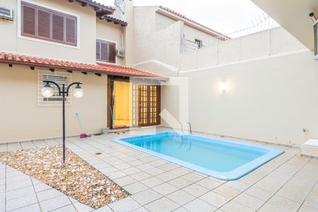 Casa para alugar com 356m², 5 quartos e 4 vagas Casa para alugar com 356m², 5 quartos e 4 vagasÁrea comum