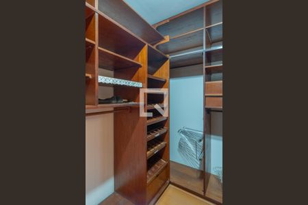 Casa para alugar com 356m², 5 quartos e 4 vagas Casa para alugar com 356m², 5 quartos e 4 vagasQuarto 3 - Suíte