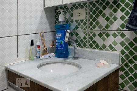 Casa à venda com 113m², 2 quartos e 2 vagasBanheiro Quarto 2 - Suíte