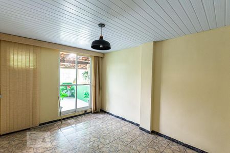 Casa para alugar com 200m², 3 quartos e sem vaga Casa para alugar com 200m², 3 quartos e sem vagaQuarto 2 no segundo andar