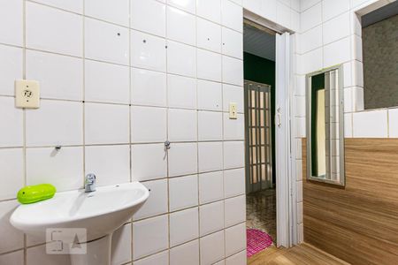 Casa para alugar com 200m², 3 quartos e sem vaga Casa para alugar com 200m², 3 quartos e sem vagaBanheiro no segundo andar