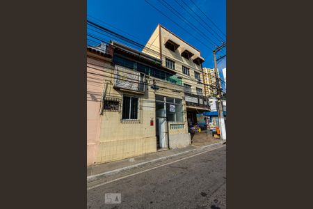 Casa para alugar com 200m², 3 quartos e sem vaga Casa para alugar com 200m², 3 quartos e sem vagaFachada