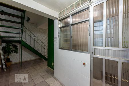 Casa para alugar com 200m², 3 quartos e sem vaga Casa para alugar com 200m², 3 quartos e sem vagaCozinha no térreo
