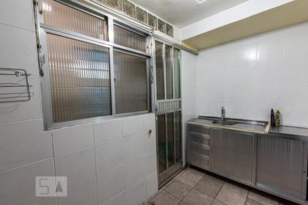Casa para alugar com 200m², 3 quartos e sem vaga Casa para alugar com 200m², 3 quartos e sem vagaCozinha no térreo
