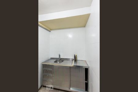 Casa para alugar com 200m², 3 quartos e sem vaga Casa para alugar com 200m², 3 quartos e sem vagaCozinha no térreo