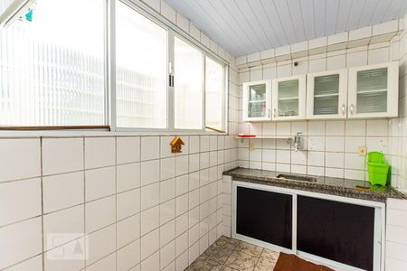 Casa para alugar com 200m², 3 quartos e sem vaga Casa para alugar com 200m², 3 quartos e sem vagaCozinha no segundo andar