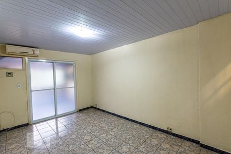 Casa para alugar com 200m², 3 quartos e sem vaga Casa para alugar com 200m², 3 quartos e sem vagaQuarto 3 no segundo andar