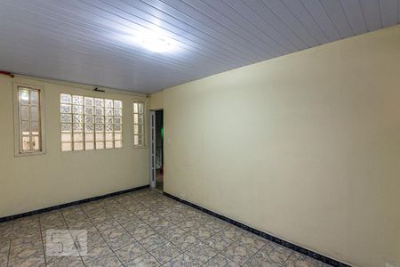 Casa para alugar com 200m², 3 quartos e sem vaga Casa para alugar com 200m², 3 quartos e sem vagaQuarto 3 no segundo andar