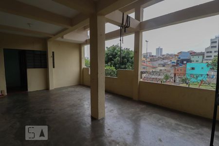 Casa à venda com 560m², 2 quartos e 8 vagasQuintal